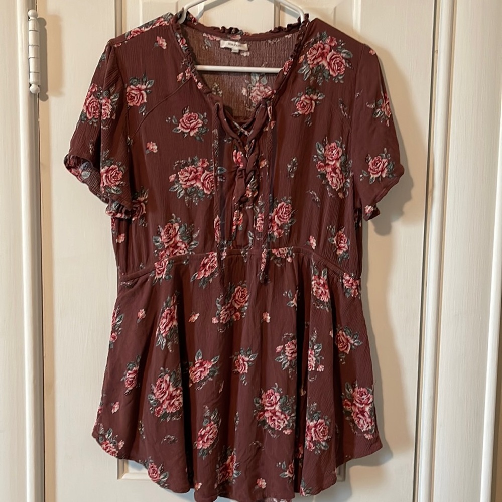 Maurice’s cross front top